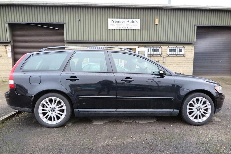 Used Volvo V50 SE 125 HP (91 kW) 2006 Black Estate
