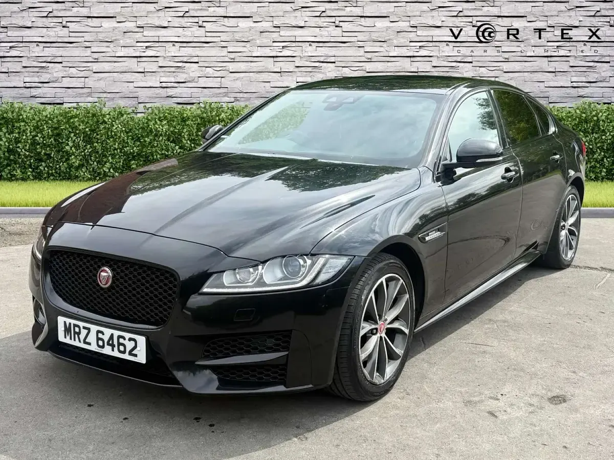 Used Jaguar XF R-Sport 241 HP (177 kW) 2017 Black Sedan