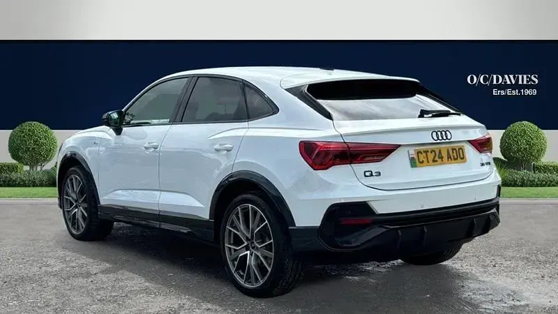 Used Audi Q3 Sportback Black Edition 150 HP (110 kW) 2024 White SUV