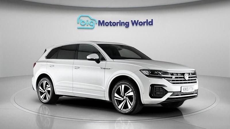 Used VW Touareg R-line 286 HP (210 kW) 2019 White SUV