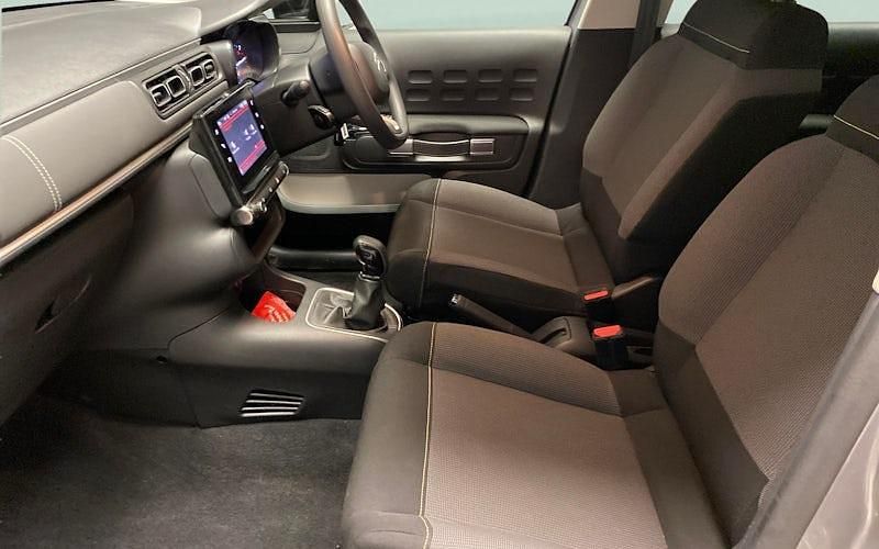 Usado Citroën C3 PureTech 83 HP (61 kW) 2023 Cinzento Citadino