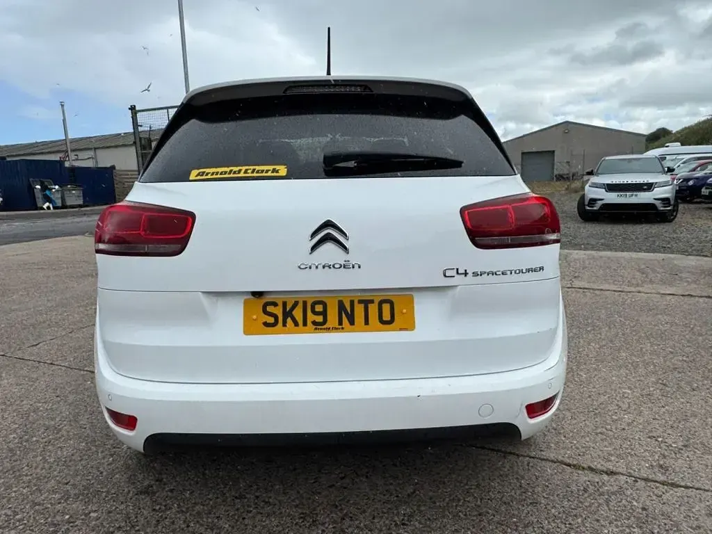 Used Citroën C4 SpaceTourer Flair 130 HP (95 kW) 2019 White MPV