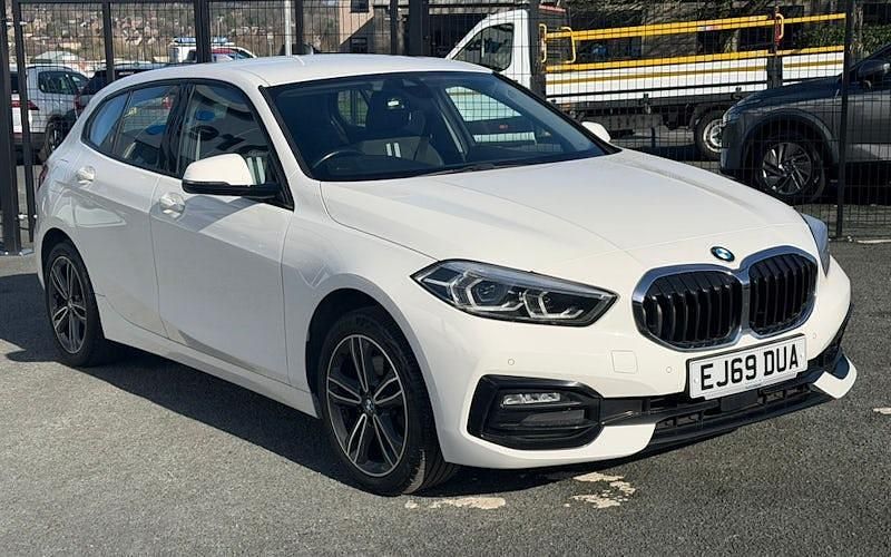 Used BMW 118 Sport Line 140 HP (102 kW) 2020 Hatchback