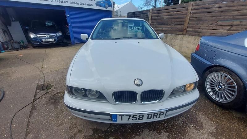 White Used 1999 BMW 523 Sedan | £2,190 - Image 1/4
