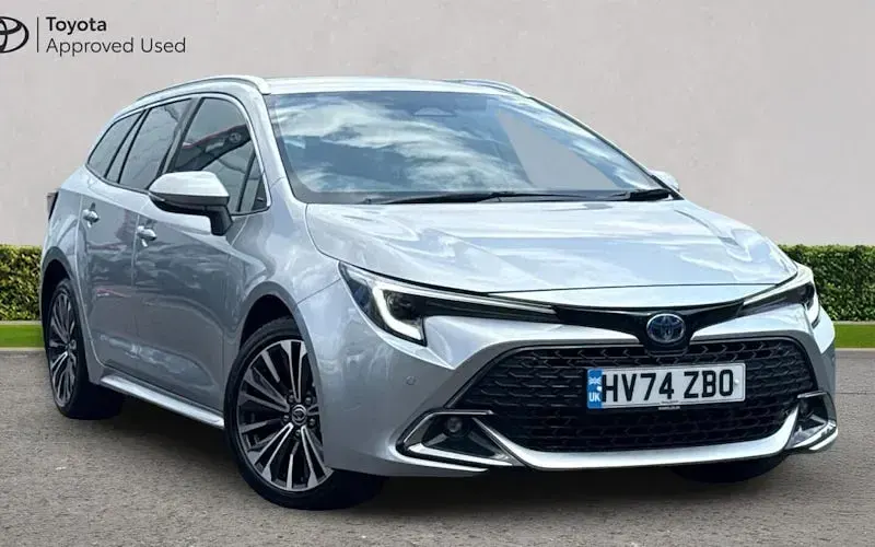 Used Toyota Corolla Design 140 HP (102 kW) 2024 Estate