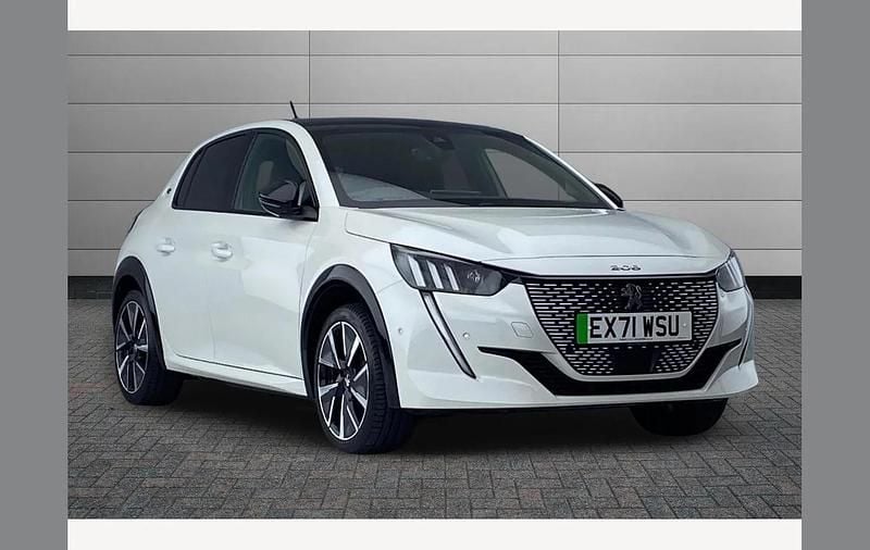 Used Peugeot e-208 Premium 100 kW (136 HP) 2021 White Hatchback