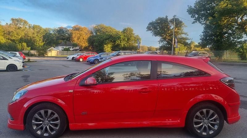 Used Vauxhall Astra Sport 2010 Red Hatchback