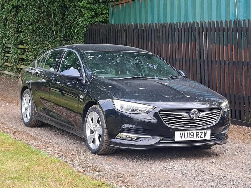 Used Vauxhall Insignia SRi 165 HP (121 kW) 2019 Black Hatchback