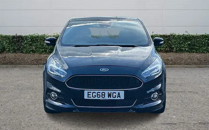 Usado Ford S-MAX ST-Line 190 HP (139 kW) 2019 Preto Monovolume