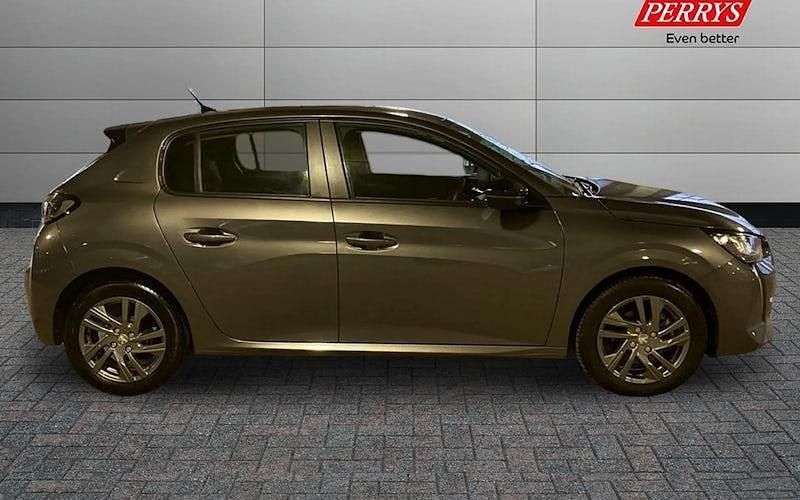 Used Peugeot 208 Active Premium 102 HP (75 kW) 2022 Hatchback