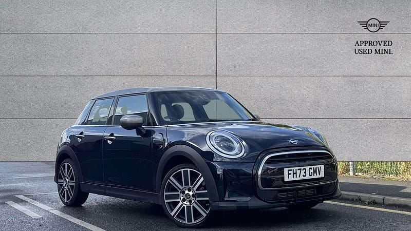 Black Used 2024 Mini Cooper Exclusive Hatchback | £23,391 (Fair price) - Image 1/4