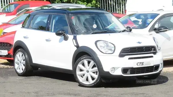 Used Mini Cooper S 2015 White Hatchback