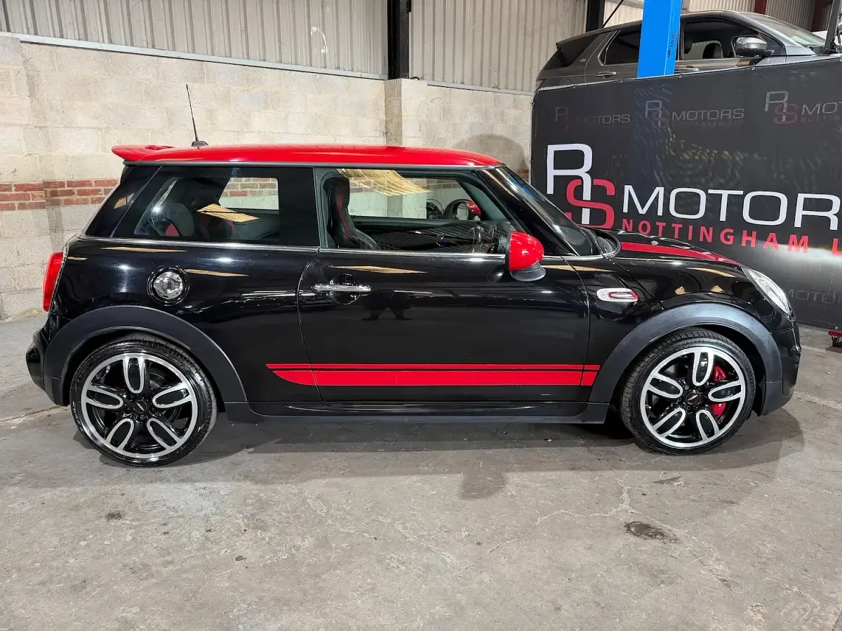 Used Mini John Cooper Works Hatch 231 HP (169 kW) 2017 Black Hatchback