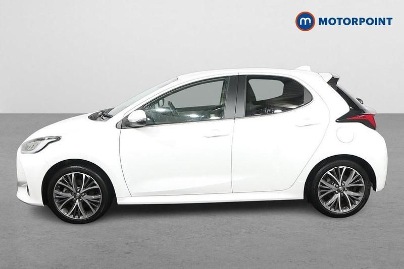 Used Toyota Yaris Hybrid 2022 White Hatchback