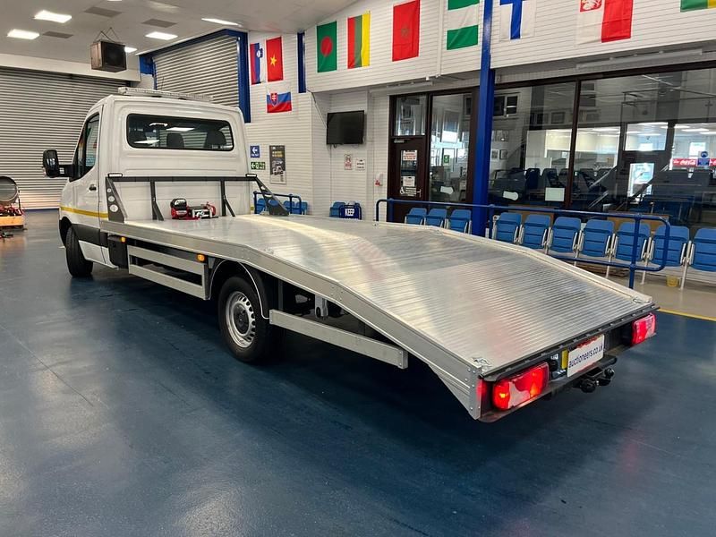 Begagnad Mercedes Sprinter Progressive 150 HK (110 kW) 2021 Vit Van