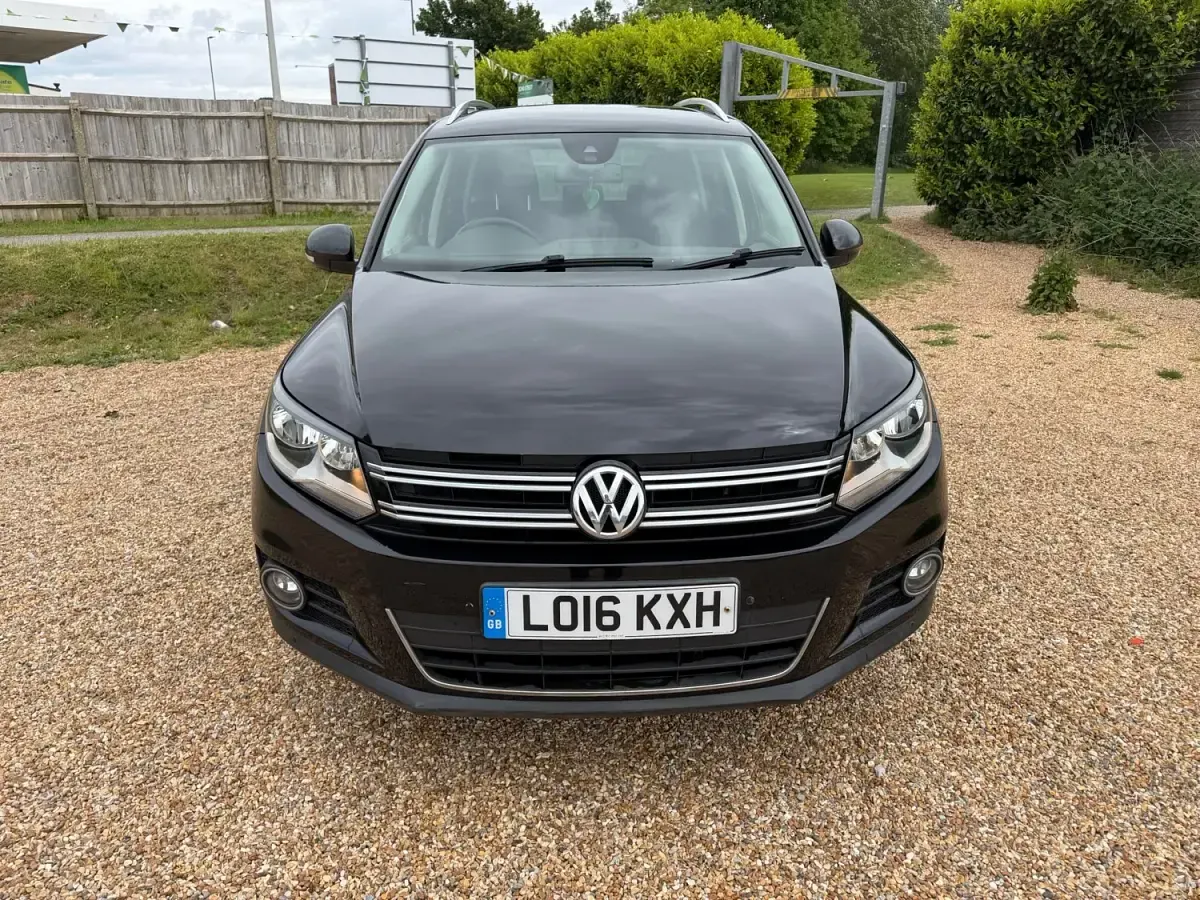 Usado VW Tiguan Edition 150 CV (110 kW) 2016 Negro SUV