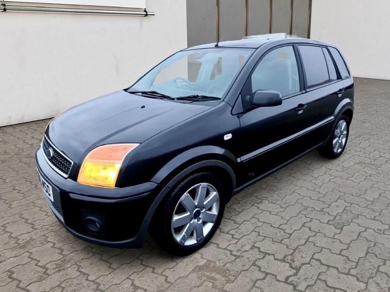 Used Ford Fusion 2006 Black Hatchback