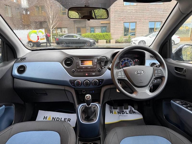 Used Hyundai i10 SE 2016 Blue Hatchback