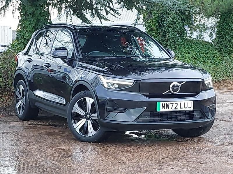Black Used 2022 Volvo XC40 Core SUV | £20,998 (Fair price) - Image 1/4