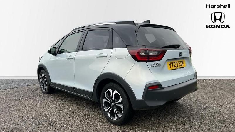 Used Honda Jazz Hybrid 109 HP (80 kW) 2023 White Hatchback