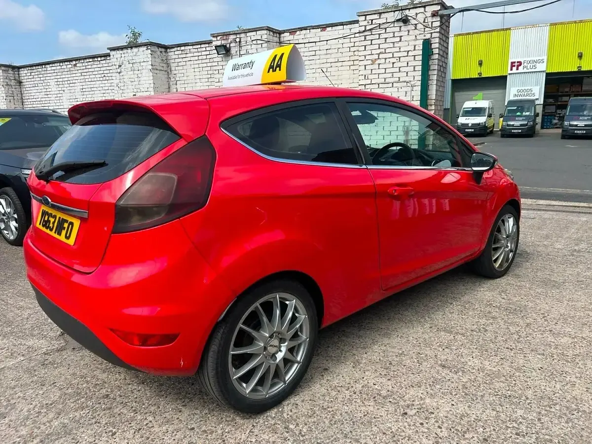 Used Ford Fiesta Zetec 2013 Red Hatchback