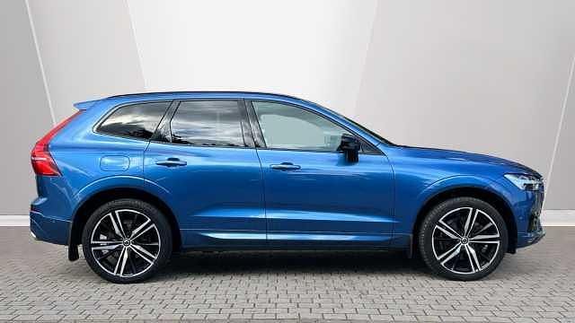 Used Volvo XC60 R-Design 194 HP (142 kW) 2020 Blue SUV