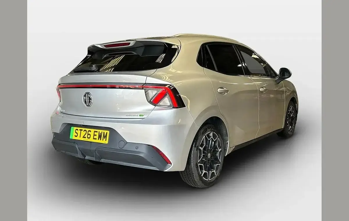 Used MG MG4 EV 117 kW (160 HP) 2026 Silver Hatchback