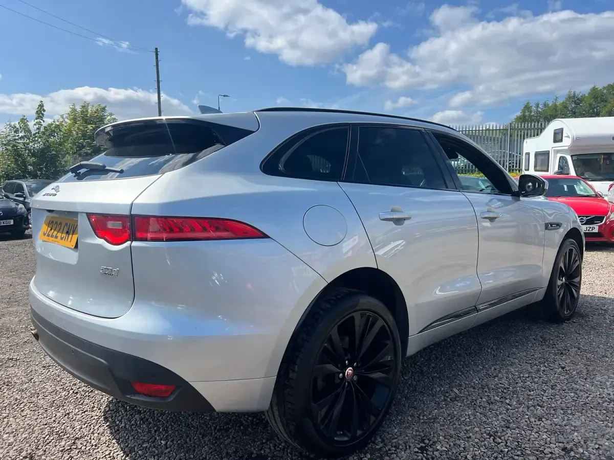 Used Jaguar F-Pace R-Sport 180 HP (132 kW) 2017 Silver SUV