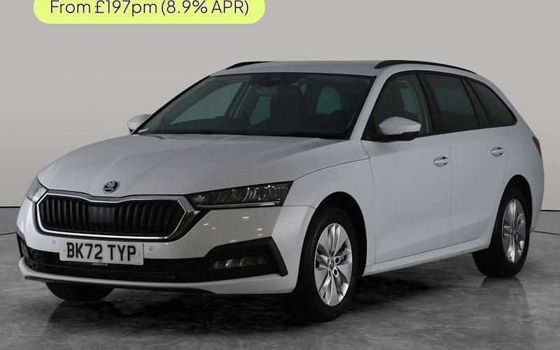 Used Skoda Octavia SE Technology 110 HP (80 kW) 2022 White Estate