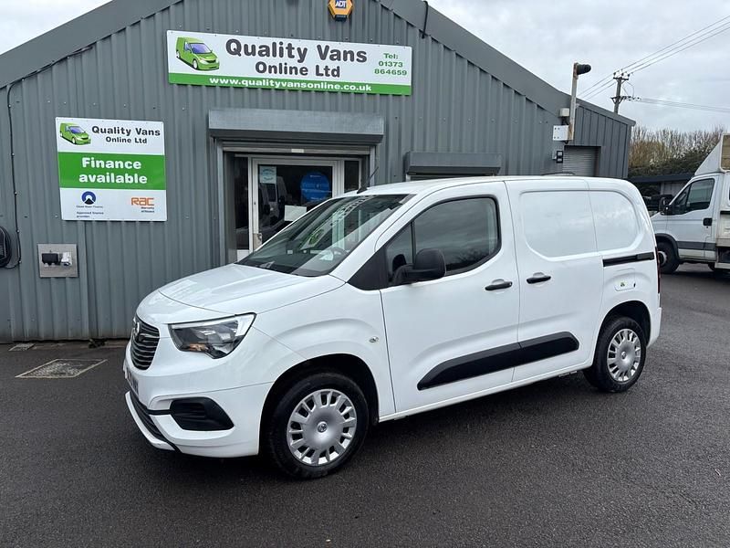 White Used 2020 Vauxhall Combo Sportive Van | £7,950 (Super price) - Image 1/4