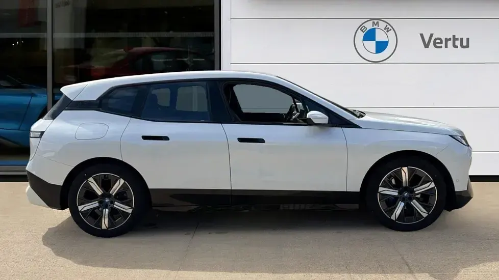 Used BMW iX Comfort Edition 239 kW (326 HP) 2023 White SUV