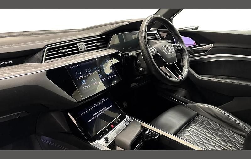 Used Audi e-tron Sportback Advanced 300 kW (408 HP) 2022 Blue SUV