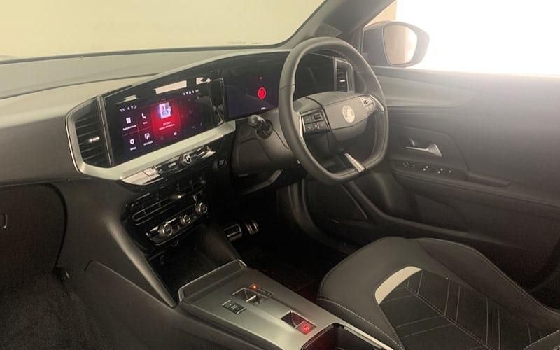 Used Vauxhall Mokka Ultimate 131 HP (96 kW) 2025 Blue SUV