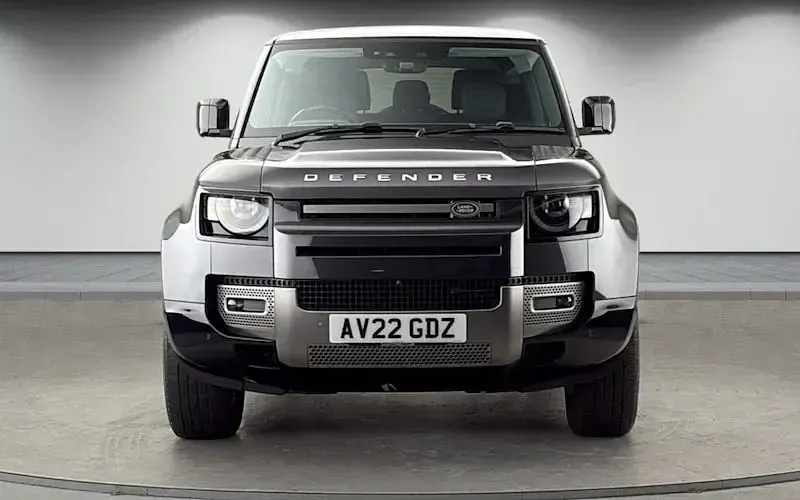 Used Land Rover Defender HSE Dynamic 249 HP (183 kW) 2025 SUV