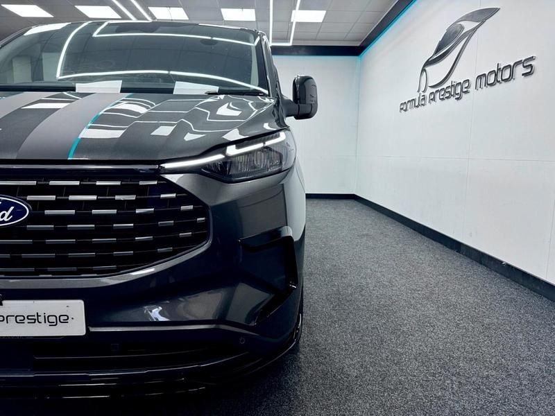 Used Ford Tourneo Titanium 232 HP (170 kW) 2025 Grey MPV