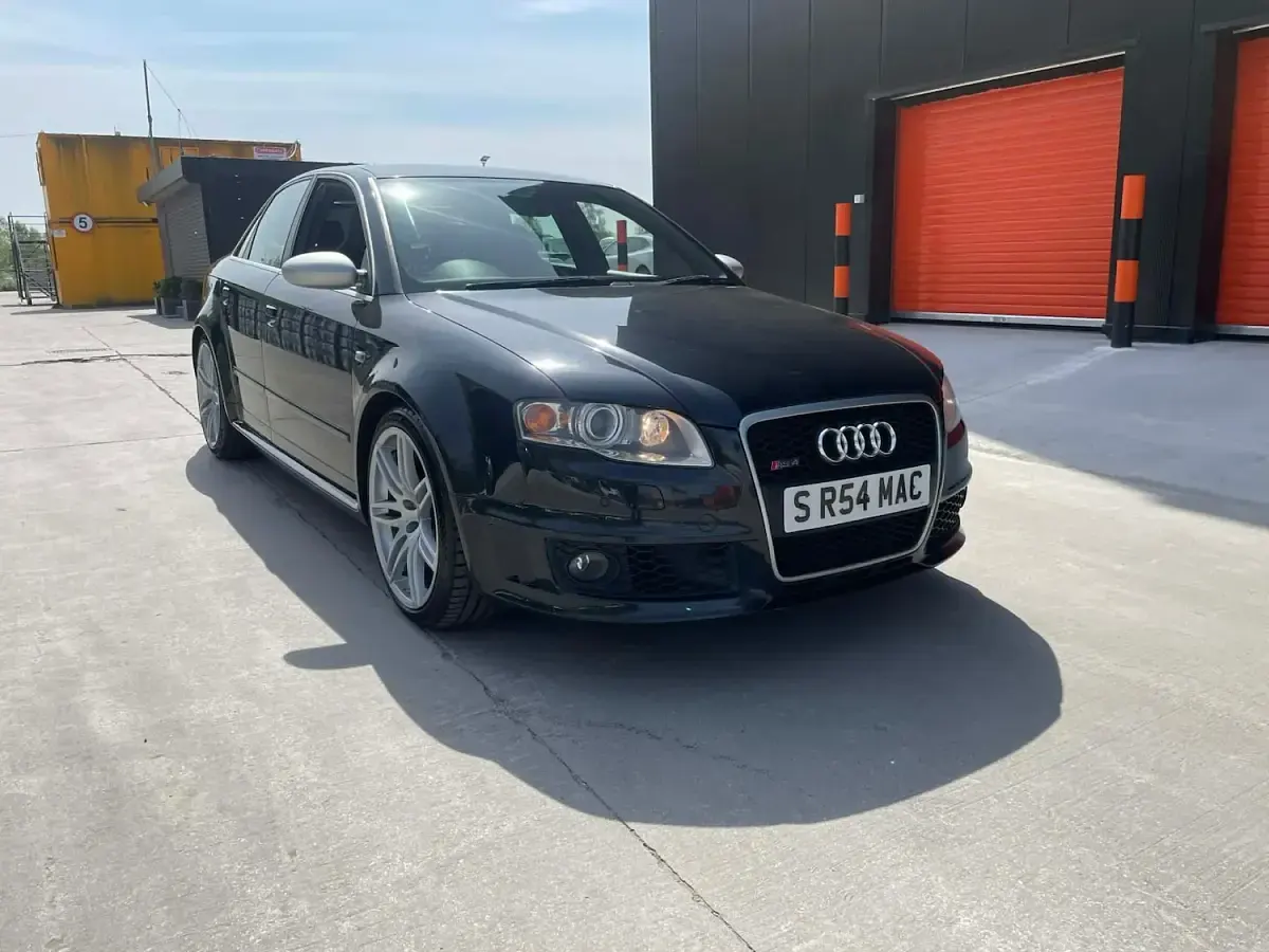 Used Audi RS4 Design 420 HP (308 kW) 2006 Black Sedan