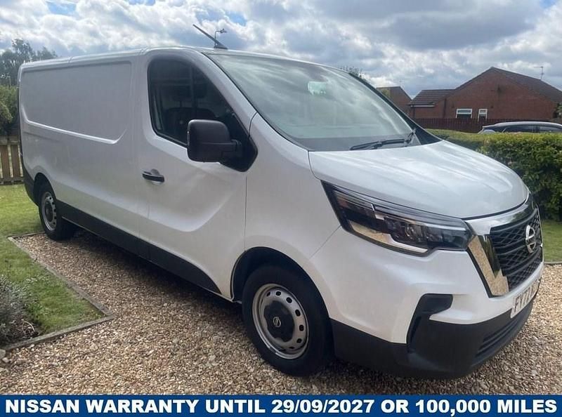 White Used 2022 Nissan Primastar Visia MPV | £12,999 (Super price) - Image 1/4