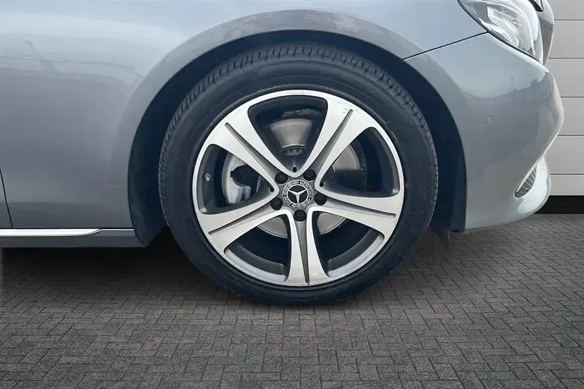 Used Mercedes E220 Premium 194 HP (142 kW) 2018 Grey Sedan