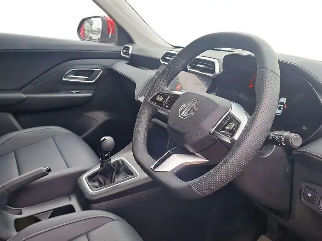 New MG ZS SE 116 HP (85 kW) 2025 Red SUV