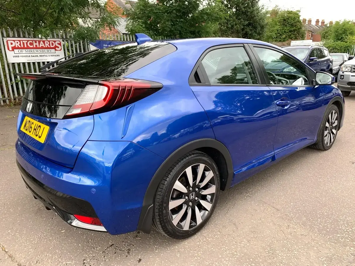 Used Honda Civic SE Plus 142 HP (104 kW) 2016 Blue Hatchback