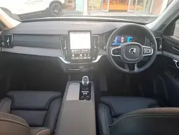 New Volvo XC90 Plus 300 HP (220 kW) 2025 Black SUV