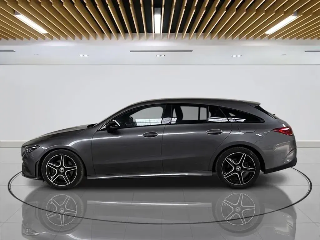 Used Mercedes CLA200 Shooting Brake Executive 163 HP (119 kW) 2023 Grey Estate