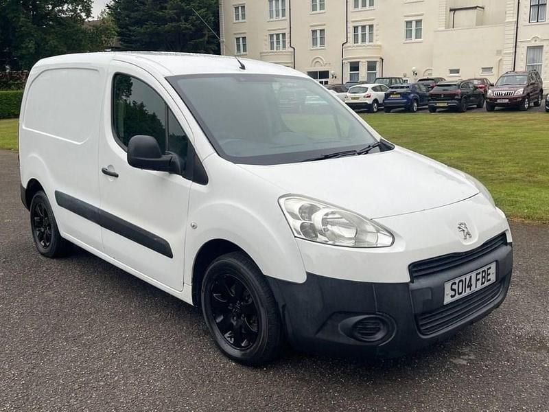 White Used 2014 Peugeot Partner S MPV | £3,495 (Fair price) - Image 1/4