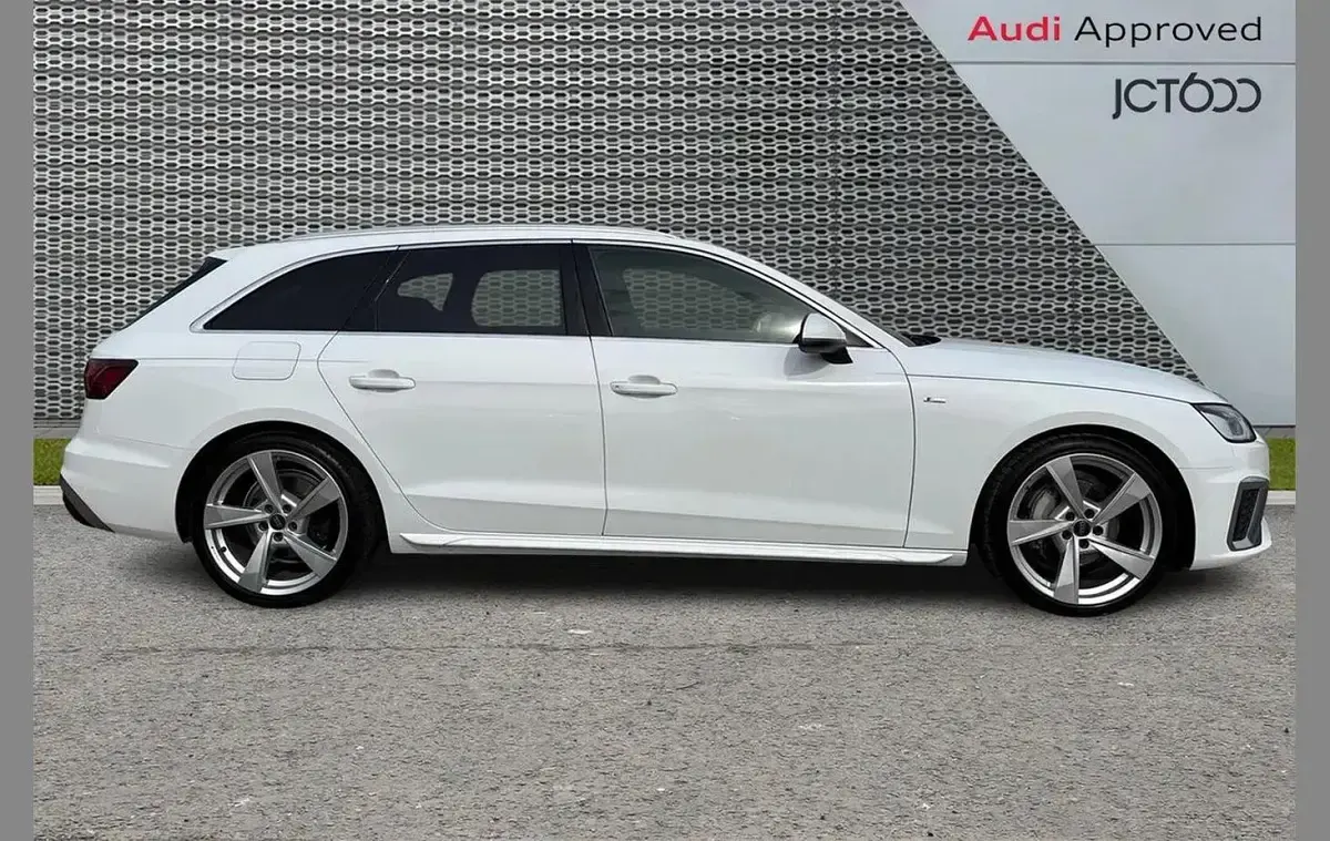 Used Audi A4 S-Line 200 HP (147 kW) 2024 White Estate