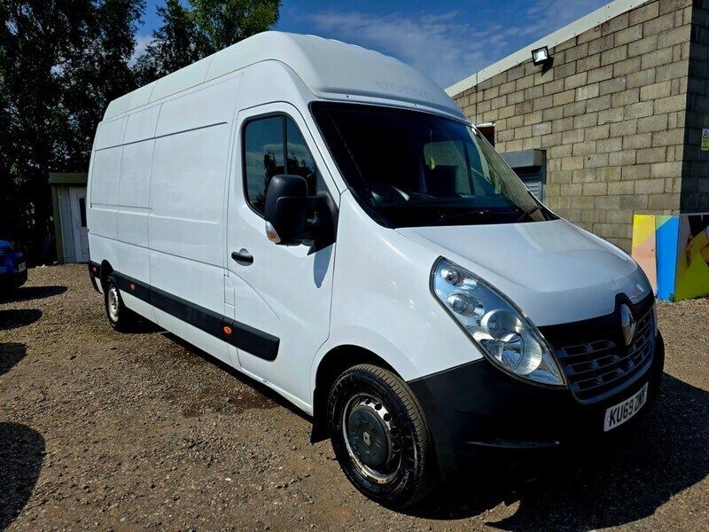 White Used 2019 Renault Master Komfort Van | £8,500 - Image 1/4