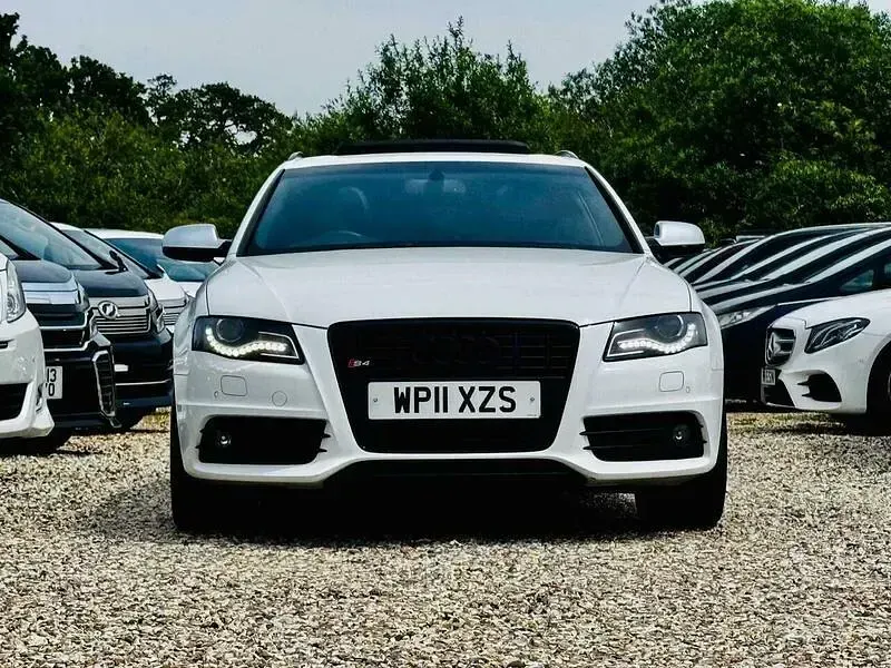 Used Audi S4 333 HP (244 kW) 2011 White Estate