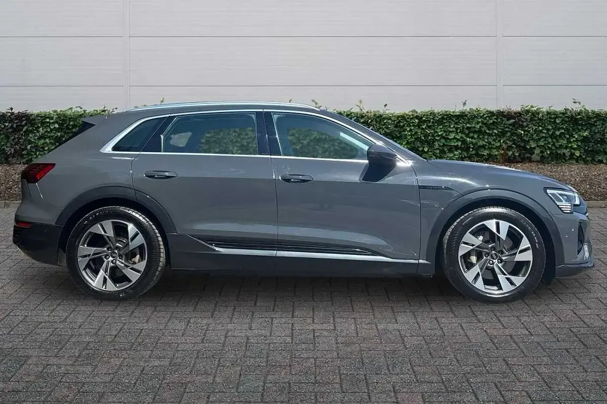 Used Audi Q8 e-tron Sport 250 kW (340 HP) 2023 Grey SUV
