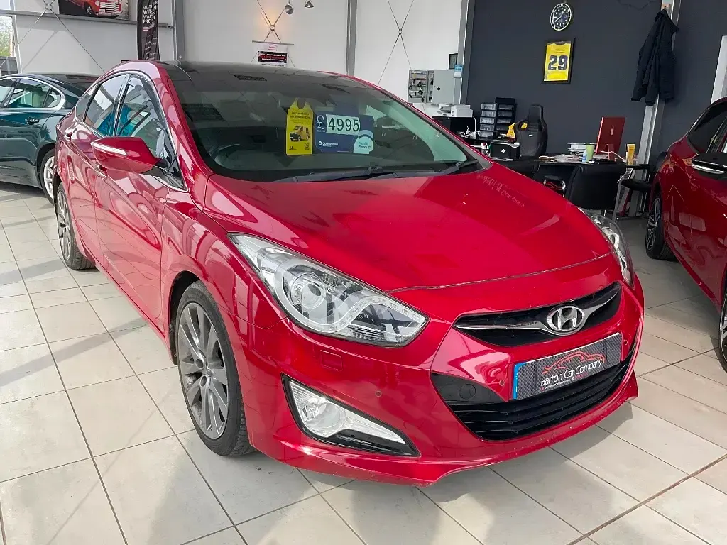 Used Hyundai i40 Premium SE 134 HP (98 kW) 2014 Red Sedan