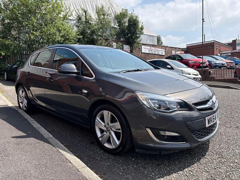 Grey Used 2014 Vauxhall Astra SRi Hatchback | £6,495 (Fair price) - Image 1/4