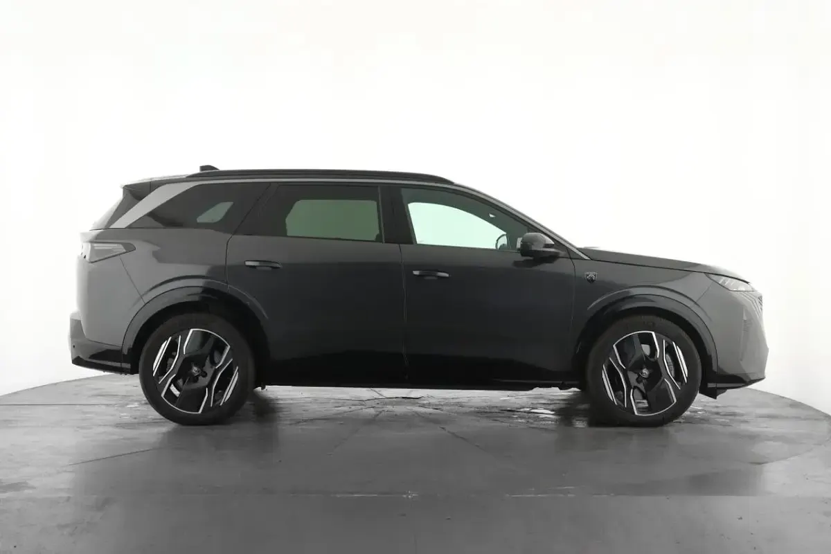 Used Peugeot 5008 GT 152 kW (207 HP) 2025 Grey SUV